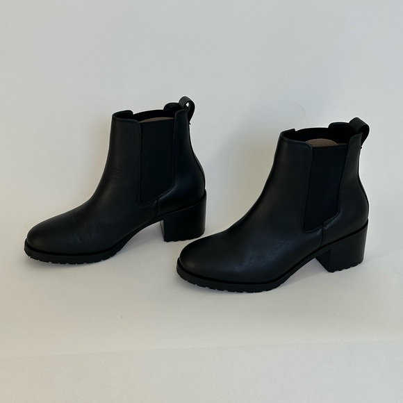 Nisolo | Ana Heeled Black Leather Chelsea Boots - Picture 3 of 10